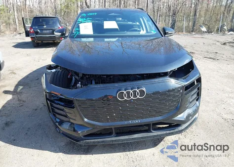 2025 Audi Q6 E-Tron Premium Plus Quattro z USA, uszkodzony, nr VIN WA124BGF5SA074461